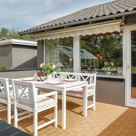Two-bedroom In Neksø