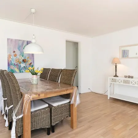 Two-bedroom In بيت للعطل *